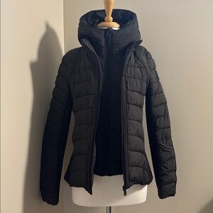 Bernardo Women’s Black Removable Hooded lightweight puff Jacket Sz M